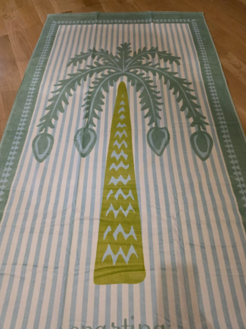 Gorgeous Spartina Palm Tree Beach Towel-NWT
